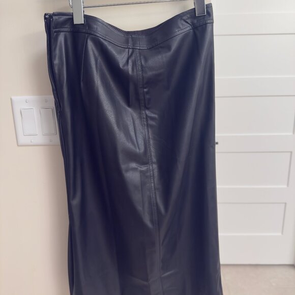 J Crew Faux Leather Skirt Size 4 - Picture 1 of 3